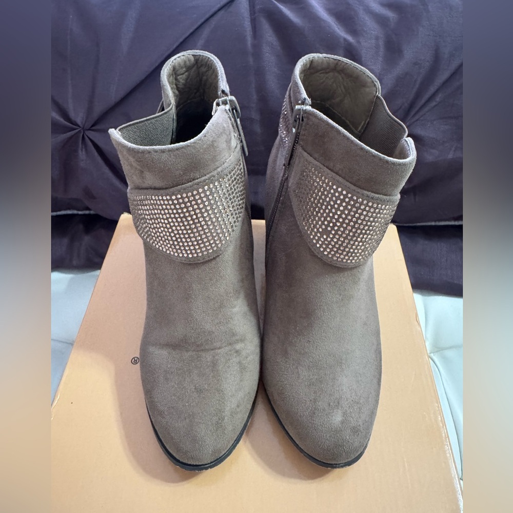 Elegant Suede Ankle Boots with Rhinestone Detail